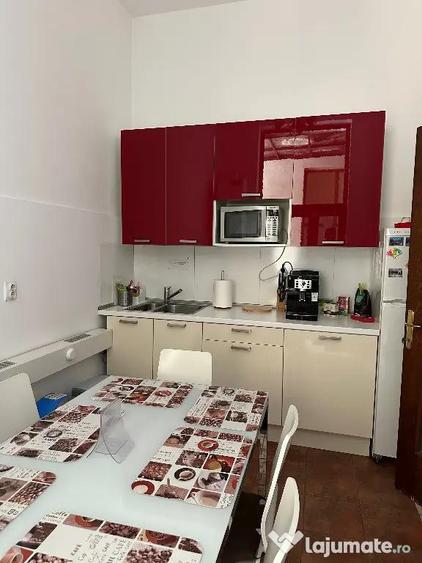 Apartament cu 5 camere decomandat în Cișmigiu