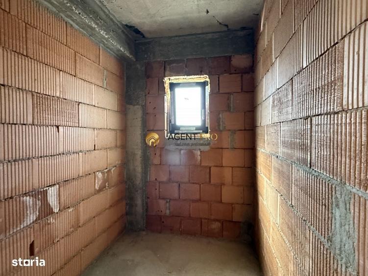 Casă cu 4 camere cu Teren 426 Mp în Central