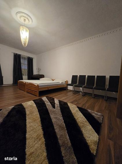Casă cu 3 camere cu Teren 2466 Mp în Central