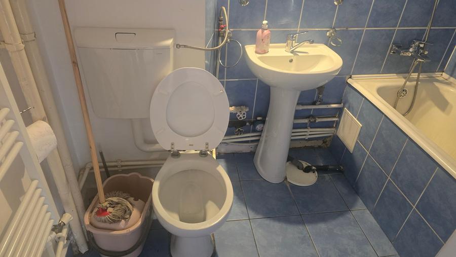Apartament cu 2 camere decomandat în Piața Centrală