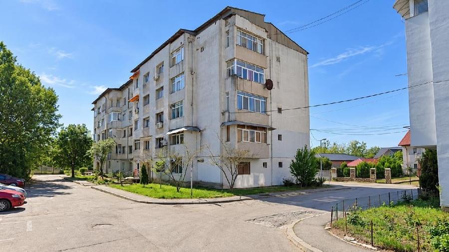 Apartament cu 2 camere decomandat în Balș