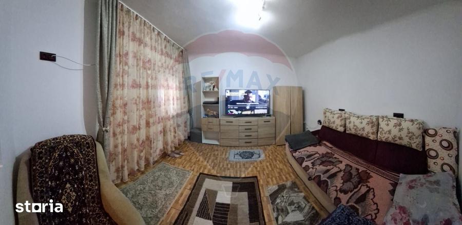 Casa spa?ioasa de vanzare in zona metropolitana, Fughiu - 8