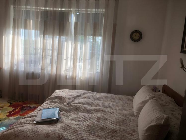 Casă individuală cu 5 camere cu Canalizare în Careiului