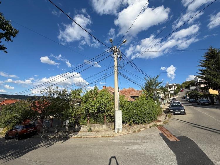 Casă individuală cu 5 camere cu Canalizare în Gruia