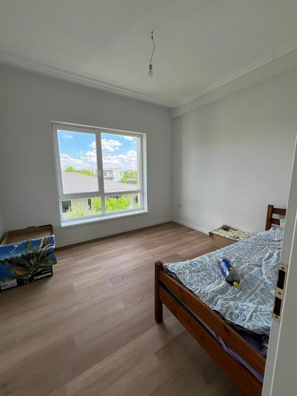 Apartament cu 4 camere semidecomandat în Corbeanca