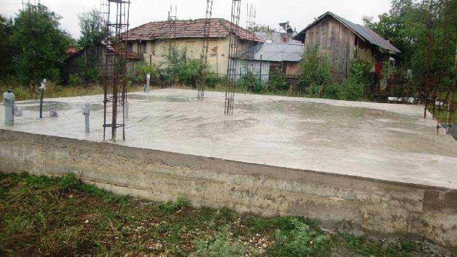 Casă individuală cu 2 camere cu Teren 1945 Mp în Crângurile