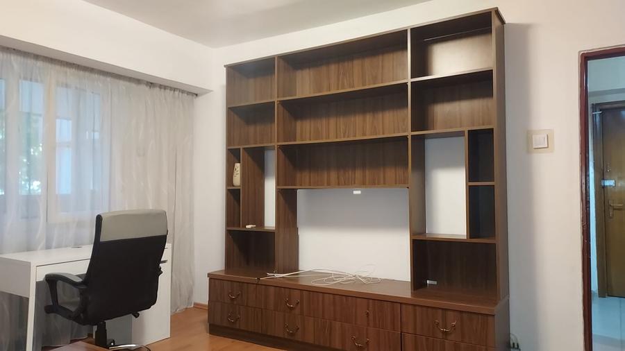 Apartament cu 3 camere decomandat, mobilat în Titulescu