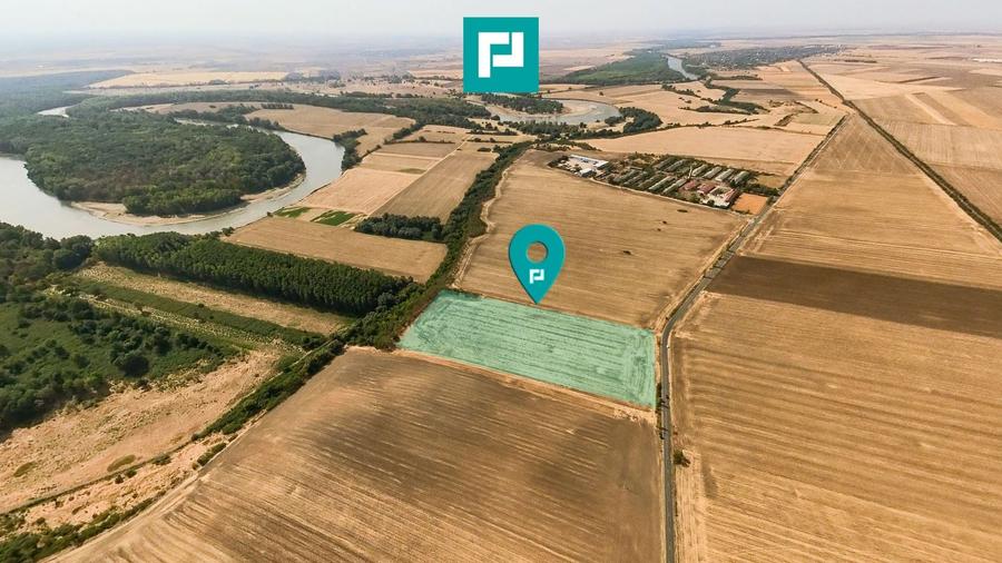 Teren agricol extravilan de 23000 mp, în Exterior Vest