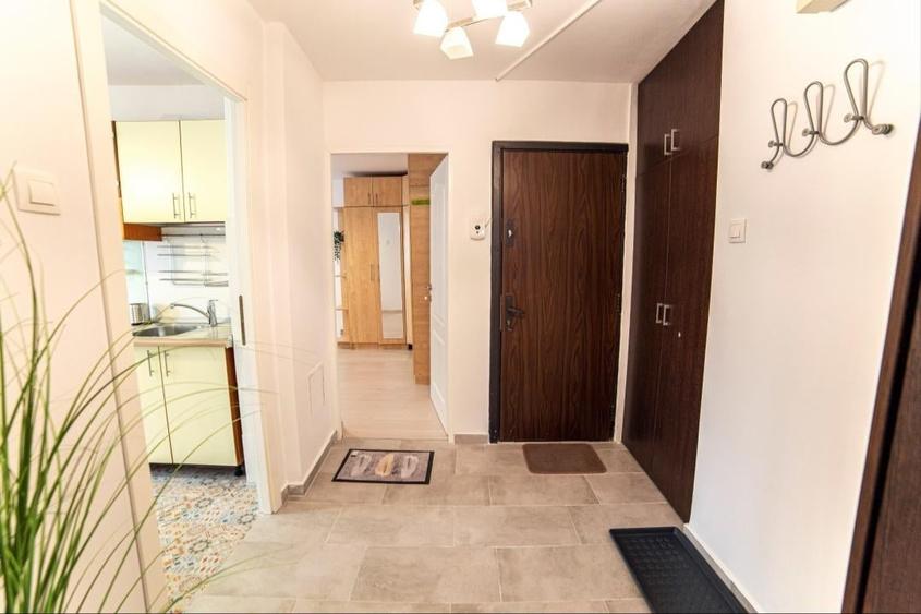 Apartament cu 3 camere decomandat, mobilat în Crângași