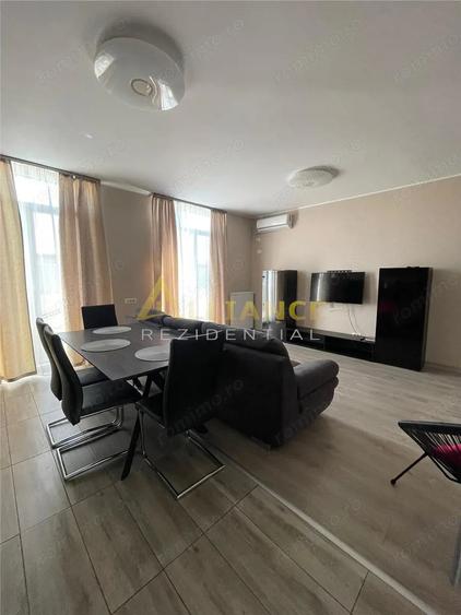 Apartament cu 3 camere decomandat, mobilat în Vitan