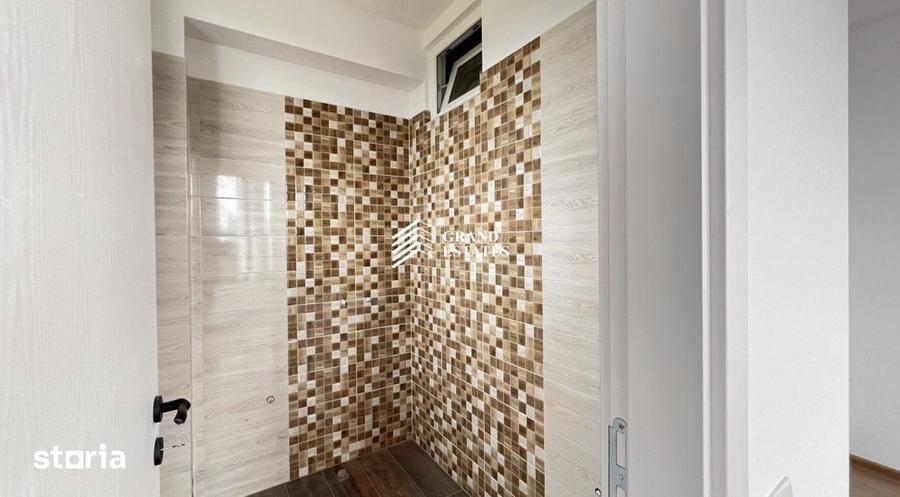 Casă cu 5 camere cu Teren 400 Mp în Central
