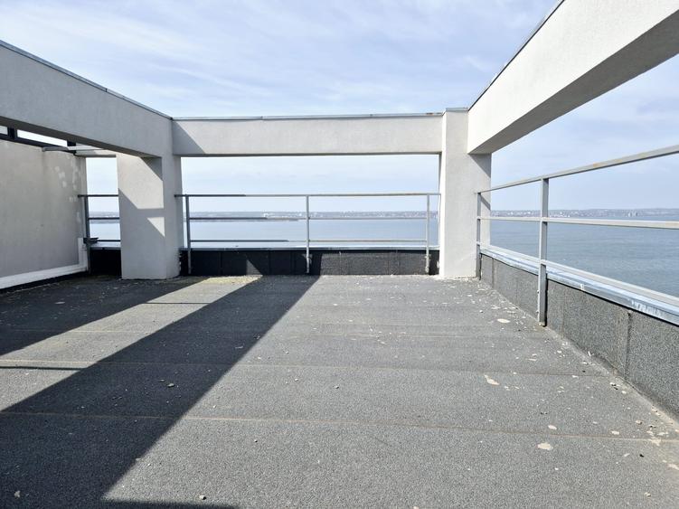 Mamaia - REX - apartament cu terasa si vedere panoramica pe lac - 19