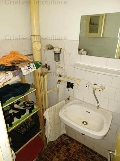 Apartament cu 3 camere decomandat în Dorobanți
