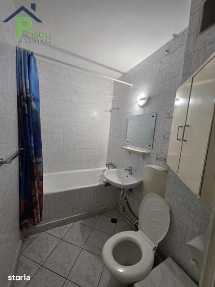 Apartament cu 2 camere semidecomandat în Giurgiului