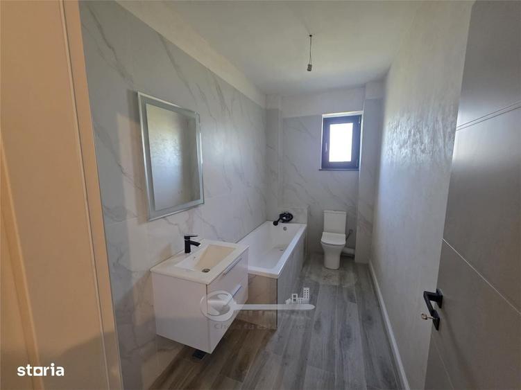 Apartament cu 3 camere decomandat în Rediu
