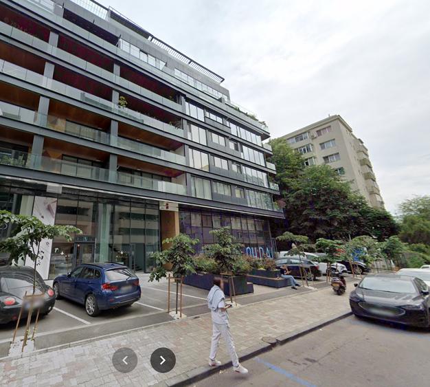 Apartament cu 3 camere decomandat în Banu Manta
