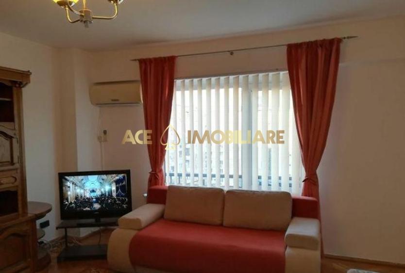 Apartament cu 3 camere decomandat, mobilat în P-ța Sfânta Vineri