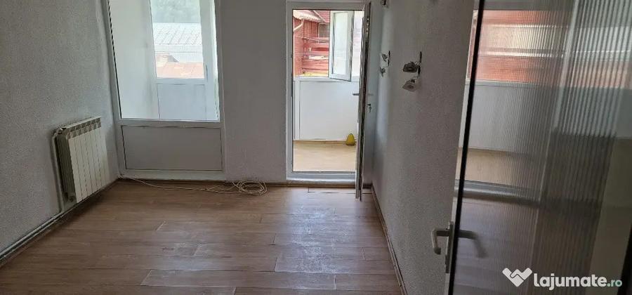 Casă cu 3 camere cu Teren 44 Mp în Zamora