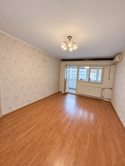 Apartament cu 4 camere decomandat în Colentina