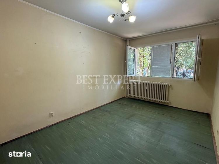 Apartament cu 3 camere decomandat în Titan