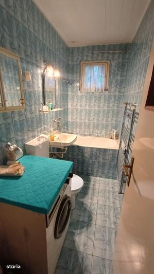 Apartament cu 3 camere semidecomandat în Dâmbu Pietros