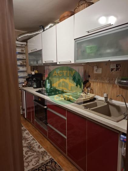 Apartament cu 3 camere decomandat în Est