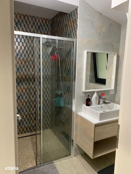 Casă cu 5 camere cu Teren 556 Mp în Exterior Vest