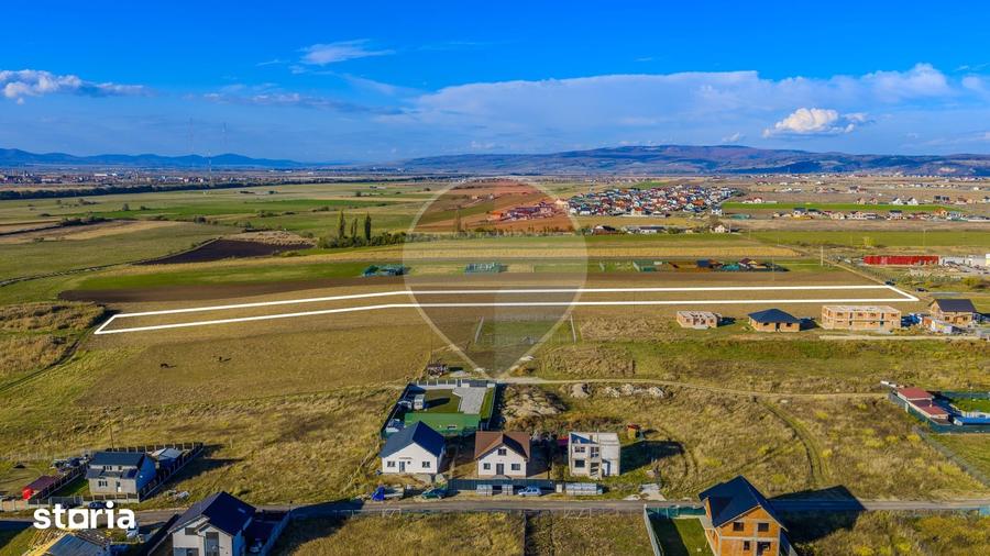Teren de 8900 mp, în Sânpetru