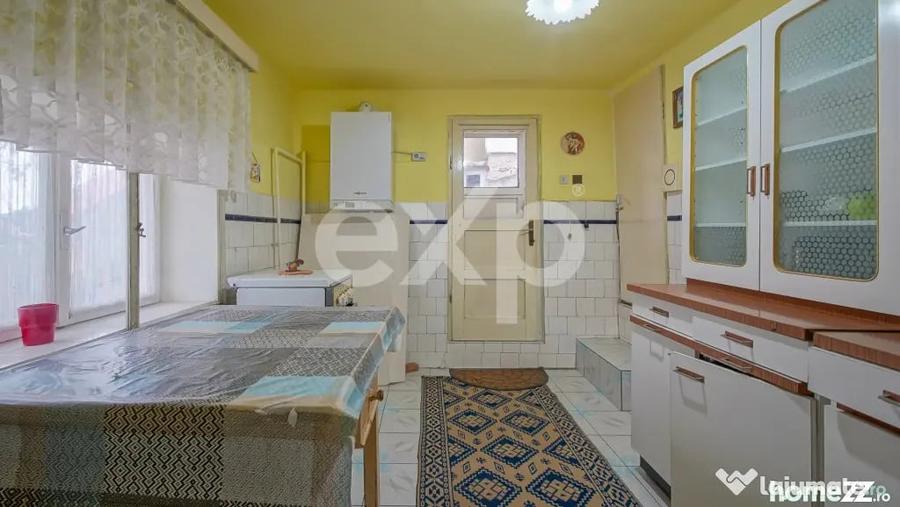 Casă cu 5 camere cu Teren 355 Mp în Schei
