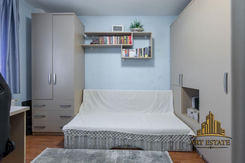 Apartament cu 4 camere decomandat, mobilat în Alexandru cel Bun