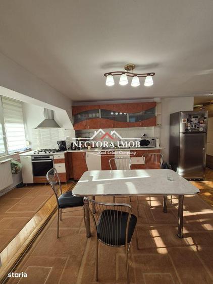 Apartament cu 3 camere decomandat în Nufărul