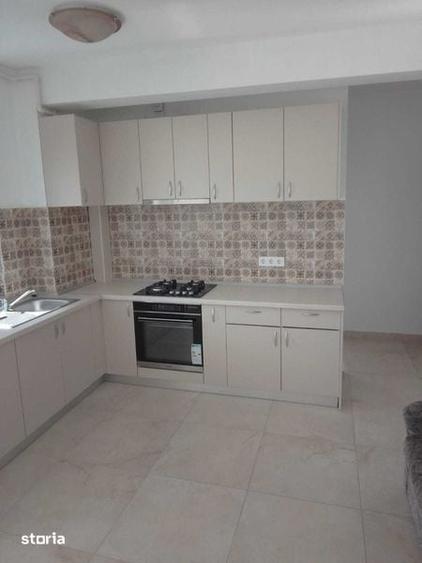 Inchiriez Apartament 3 camere Floresti Str Eroilor Central - 2