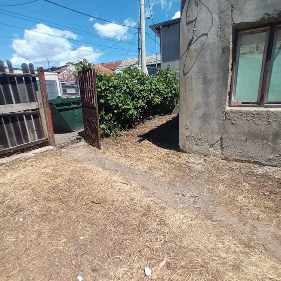 Teren de 214 mp, în Central