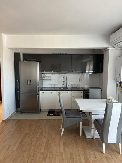 Apartament cu 3 camere decomandat în Bună Ziua