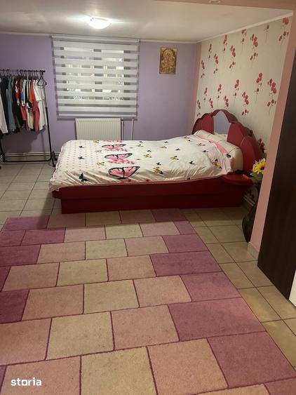 Casa cu 4 camere, curte ?i acces asfaltat - 8