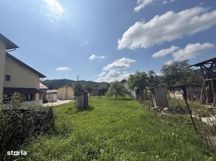 Casă cu 3 camere cu Teren 813 Mp în Adunați