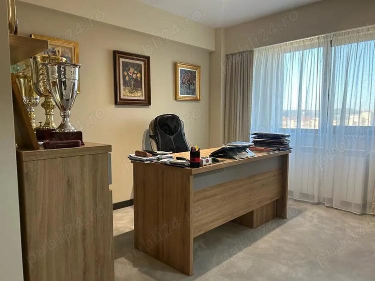Apartament cu 3 camere decomandat în Nufărul