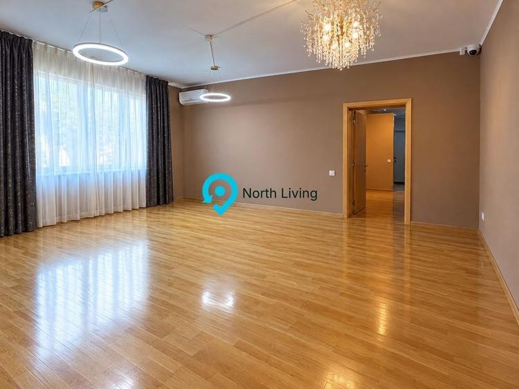 Apartament cu 4 camere semidecomandat în Aviatorilor
