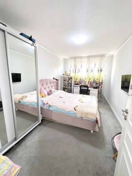 Apartament cu 3 camere decomandat, mobilat în Central