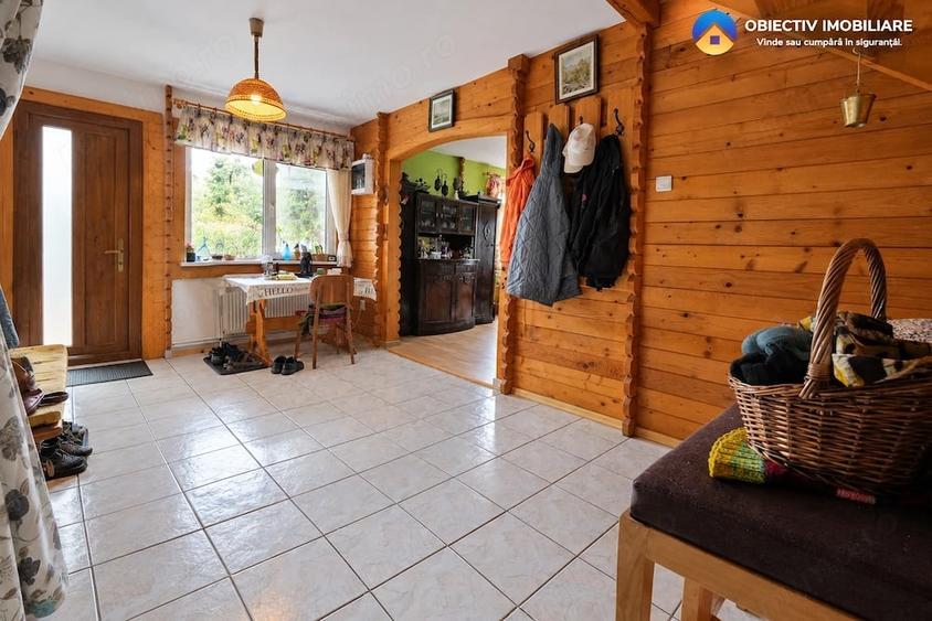 Casa din lemn P+M 191 mp, teren 2.199 mp, Almas - Garcina, zona retrasa - 20