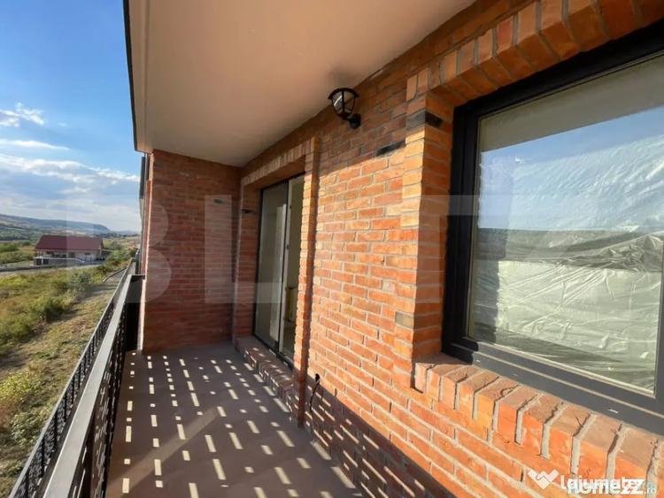 Apartament cu 2 camere semidecomandat în Chinteni