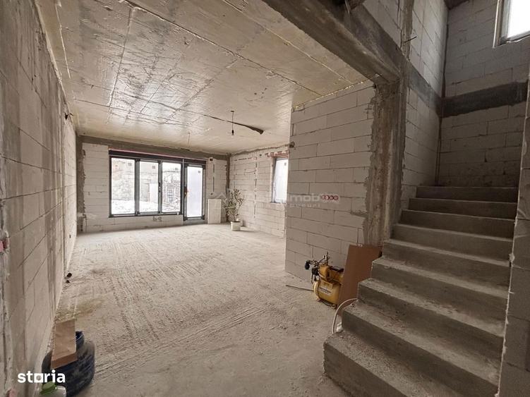 Casă cu 5 camere cu Teren 255 Mp în Cantemir
