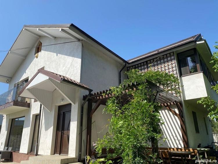 Casă cu 10 camere cu Teren 1140 Mp în Bascov