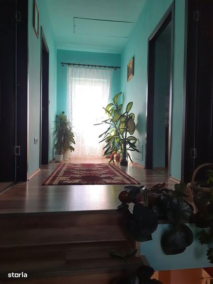 Casă cu 3 camere cu Teren 800 Mp în Central