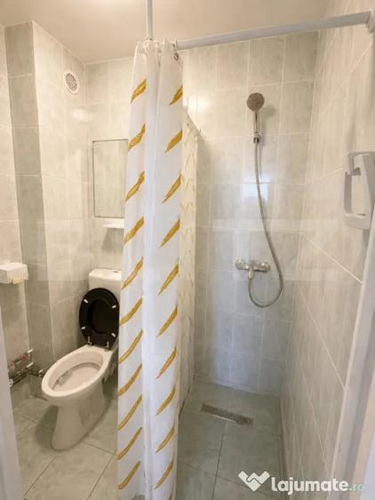 Garsonieră decomandată în Gruia