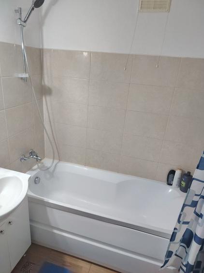 Apartament cu 2 camere decomandat în Utvin