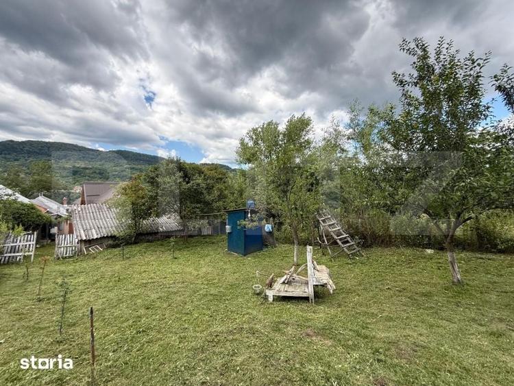 Casă cu 4 camere cu Teren 1500 Mp în Golești