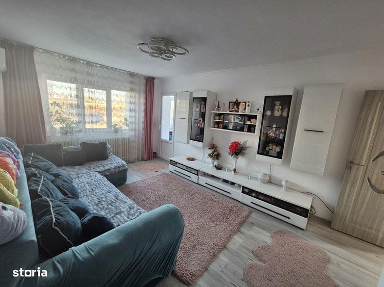 Apartament 3 camere etaj 4 de vanzare Podu Ro?, Aleea Rozelor, - 7