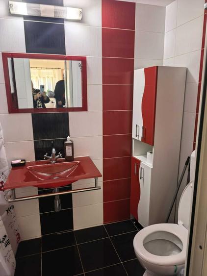 Apartament cu 3 camere decomandat în Decebal