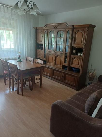 Apartament de vanzare cu 3 camere6 - 1